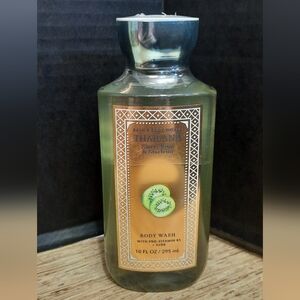 "THAILAND SWEET KIWI & STARFRUIT"